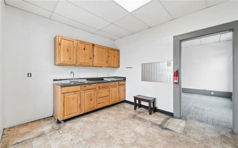 540 WASHINGTON AVE, CHARLEROI, 15022, 4 Bedroom Bedrooms, 8 Room Rooms,2 BathroomBathrooms,Residential,For Sale,WASHINGTON AVE,1777208