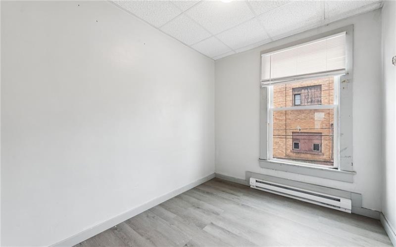540 WASHINGTON AVE, CHARLEROI, 15022, 4 Bedroom Bedrooms, 8 Room Rooms,2 BathroomBathrooms,Residential,For Sale,WASHINGTON AVE,1777208