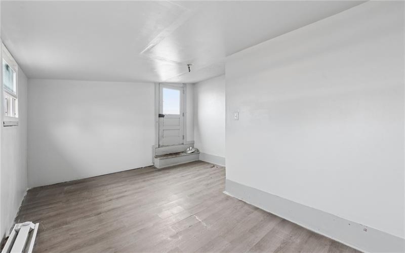 540 WASHINGTON AVE, CHARLEROI, 15022, 4 Bedroom Bedrooms, 8 Room Rooms,2 BathroomBathrooms,Residential,For Sale,WASHINGTON AVE,1777208