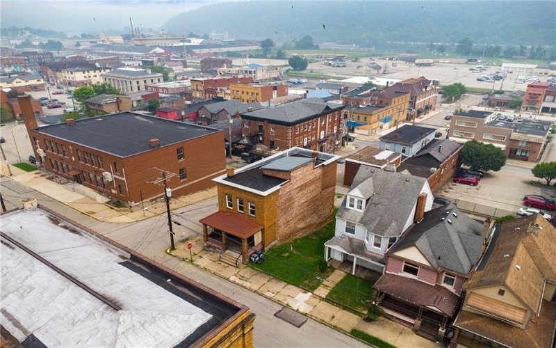 540 WASHINGTON AVE, CHARLEROI, 15022, 4 Bedroom Bedrooms, 8 Room Rooms,2 BathroomBathrooms,Residential,For Sale,WASHINGTON AVE,1777208