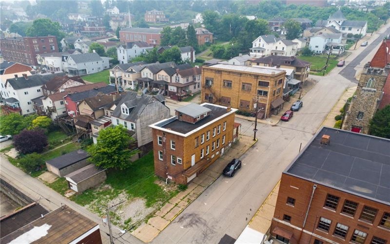 540 WASHINGTON AVE, CHARLEROI, 15022, 4 Bedroom Bedrooms, 8 Room Rooms,2 BathroomBathrooms,Residential,For Sale,WASHINGTON AVE,1777208