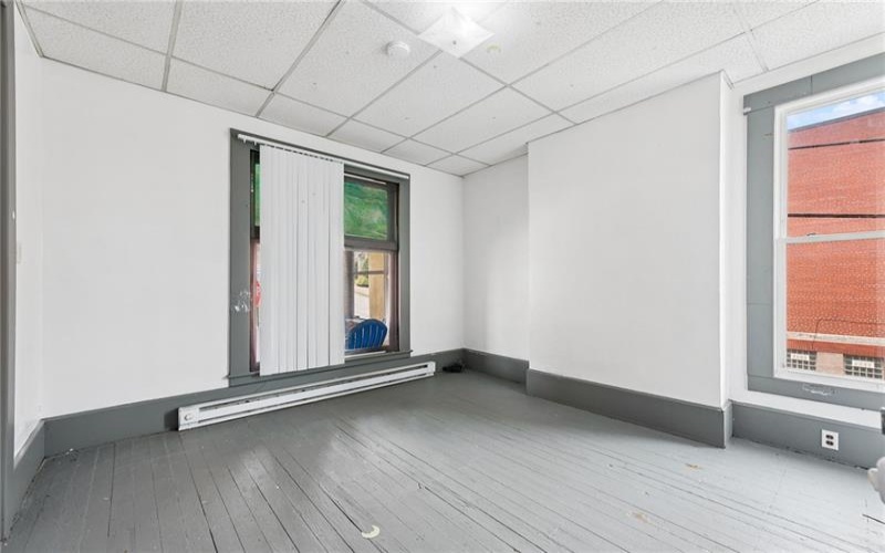 540 WASHINGTON AVE, CHARLEROI, 15022, 4 Bedroom Bedrooms, 8 Room Rooms,2 BathroomBathrooms,Residential,For Sale,WASHINGTON AVE,1777208