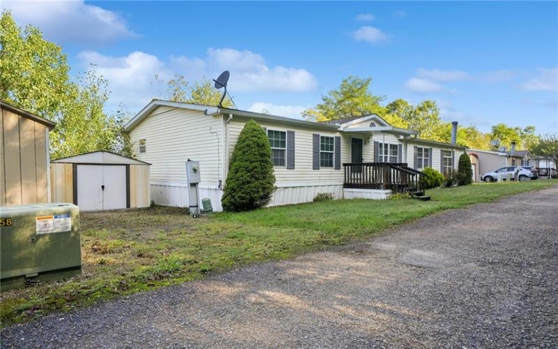 736 Sunset Dr, Donegal, 15628, 3 Bedroom Bedrooms, ,2.1 BathroomBathrooms,Residential,For Sale,Sunset Dr,1777515