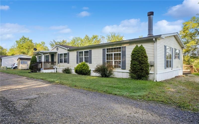 736 Sunset Dr, Donegal, 15628, 3 Bedroom Bedrooms, ,2.1 BathroomBathrooms,Residential,For Sale,Sunset Dr,1777515