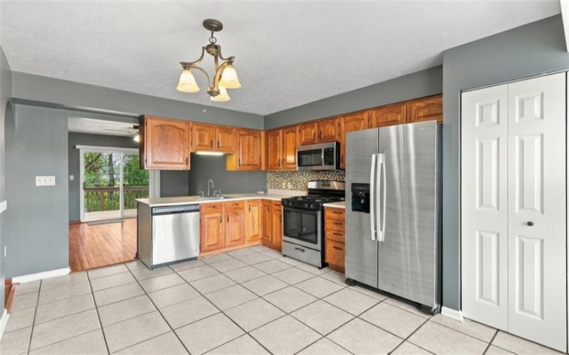 1112 Arrowhead Dr, Washington, 15301, 3 Bedroom Bedrooms, ,2.1 BathroomBathrooms,Residential,For Sale,Arrowhead Dr,1777526