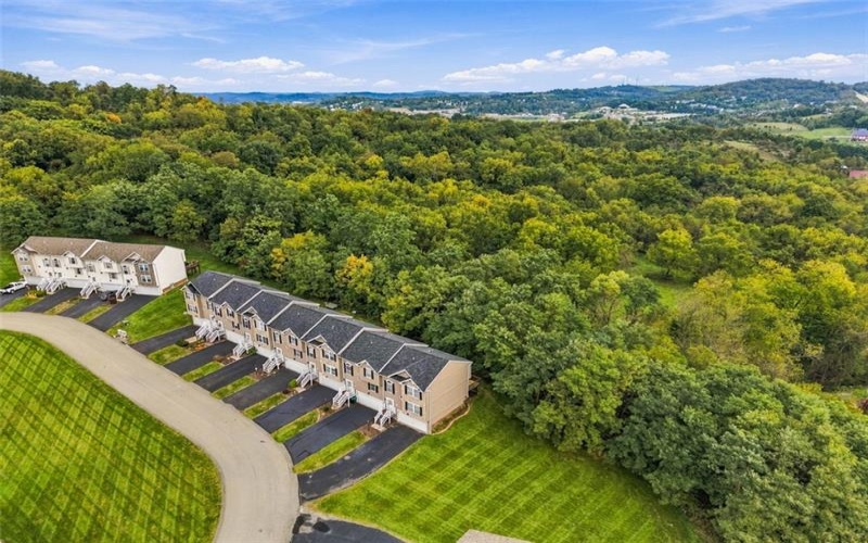 1112 Arrowhead Dr, Washington, 15301, 3 Bedroom Bedrooms, ,2.1 BathroomBathrooms,Residential,For Sale,Arrowhead Dr,1777526