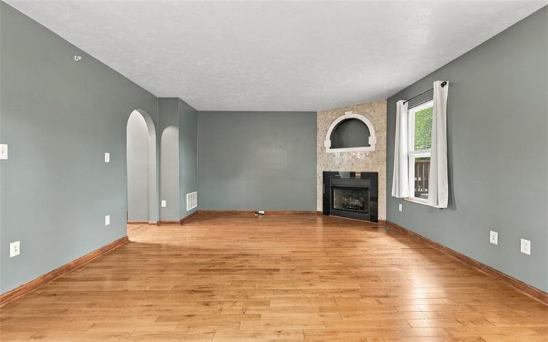 1112 Arrowhead Dr, Washington, 15301, 3 Bedroom Bedrooms, ,2.1 BathroomBathrooms,Residential,For Sale,Arrowhead Dr,1777526