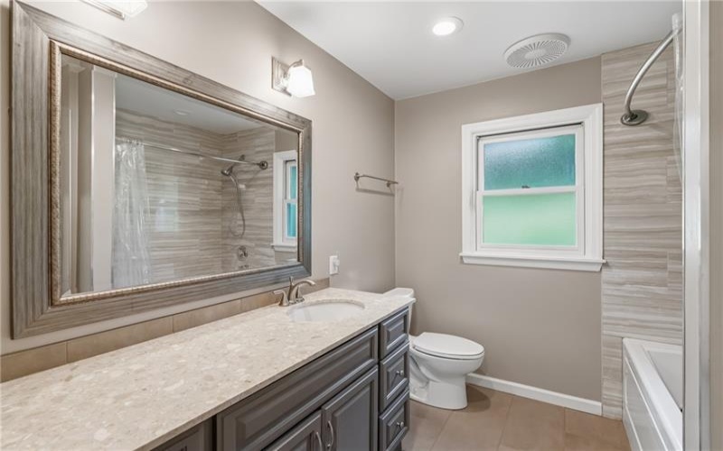 103 Highland Dr, McMurray, 15317, 3 Bedroom Bedrooms, 9 Room Rooms,2 BathroomBathrooms,Residential,For Sale,Highland Dr,1772402