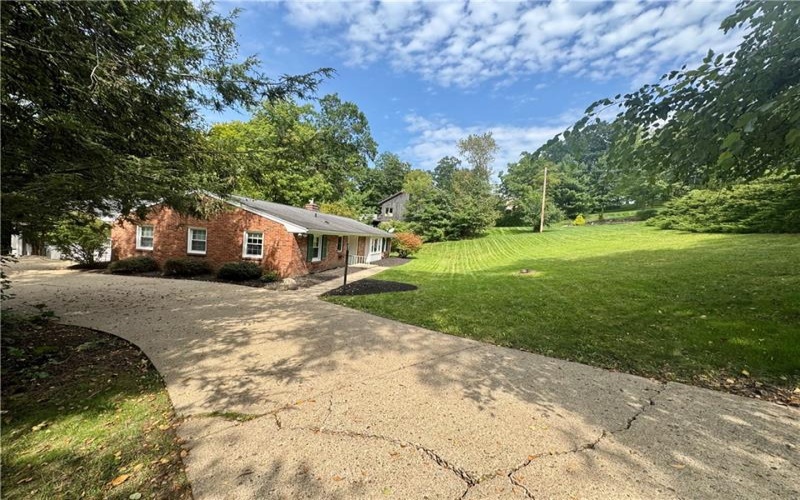 103 Highland Dr, McMurray, 15317, 3 Bedroom Bedrooms, 9 Room Rooms,2 BathroomBathrooms,Residential,For Sale,Highland Dr,1772402