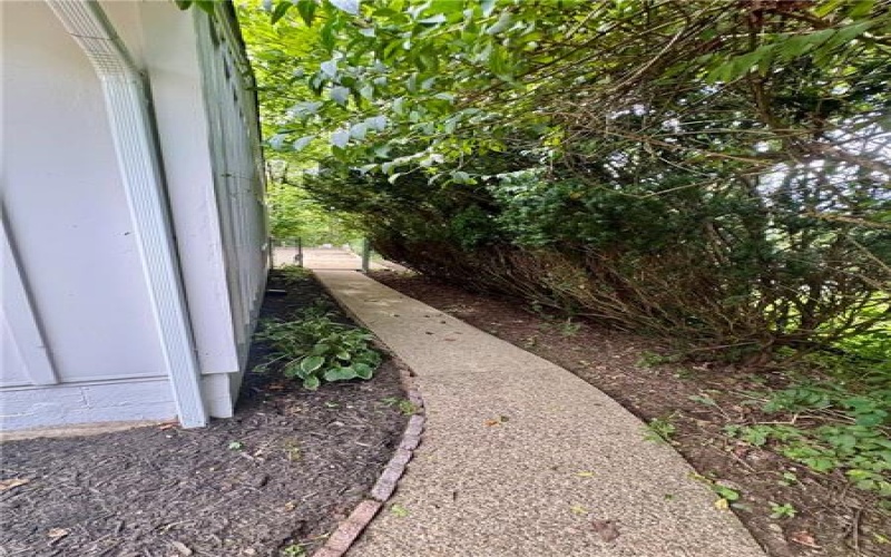 103 Highland Dr, McMurray, 15317, 3 Bedroom Bedrooms, 9 Room Rooms,2 BathroomBathrooms,Residential,For Sale,Highland Dr,1772402