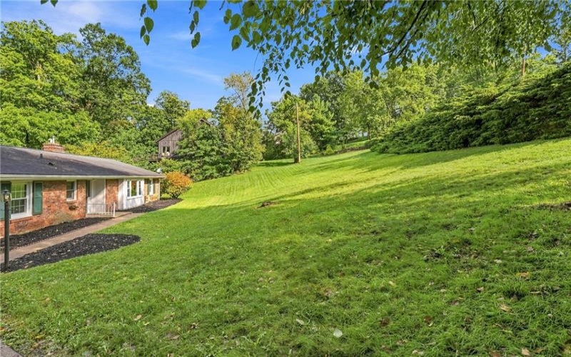 103 Highland Dr, McMurray, 15317, 3 Bedroom Bedrooms, 9 Room Rooms,2 BathroomBathrooms,Residential,For Sale,Highland Dr,1772402