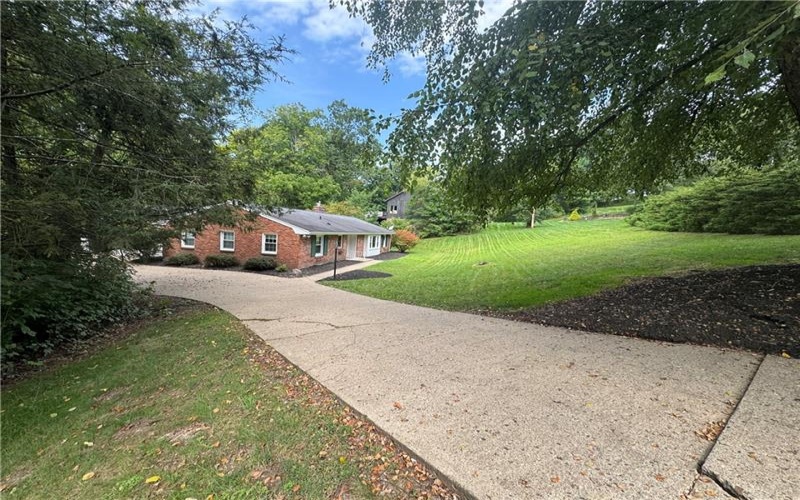 103 Highland Dr, McMurray, 15317, 3 Bedroom Bedrooms, 9 Room Rooms,2 BathroomBathrooms,Residential,For Sale,Highland Dr,1772402
