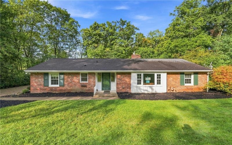 103 Highland Dr, McMurray, 15317, 3 Bedroom Bedrooms, 9 Room Rooms,2 BathroomBathrooms,Residential,For Sale,Highland Dr,1772402