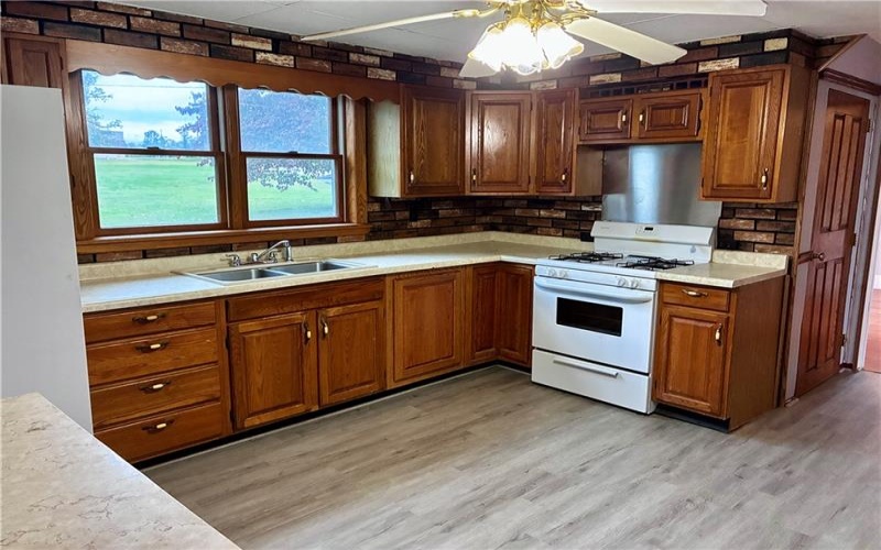 147 Hi Way Supply Rd, Dunbar, 15431, 4 Bedroom Bedrooms, 9 Room Rooms,1.1 BathroomBathrooms,Residential,For Sale,Hi Way Supply Rd,1777540