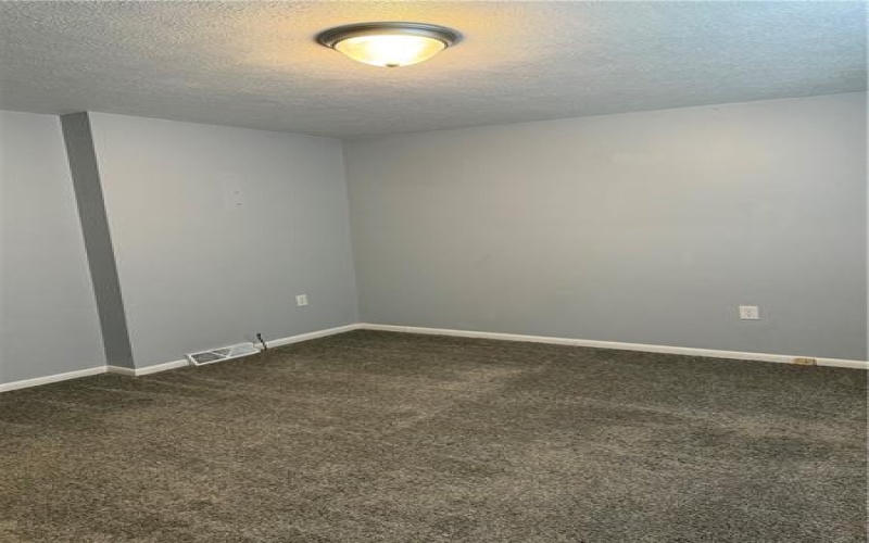 19 Studa Street, Burgettstown, 15021, 2 Bedroom Bedrooms, ,1 BathroomBathrooms,Lease,For Rent,Studa Street,1777646