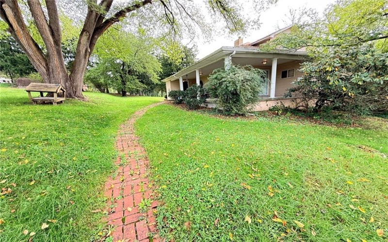 132 Morgan Station Rd, Lemont Furnace, 15456, 3 Bedroom Bedrooms, 7 Room Rooms,1.1 BathroomBathrooms,Residential,For Sale,Morgan Station Rd,1777658