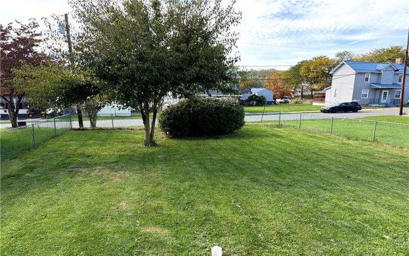 219 Fannie St, Mcdonald, 15057, 3 Bedroom Bedrooms, ,2 BathroomBathrooms,Residential,For Sale,Fannie St,1777706