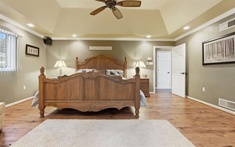 1411 John Dr, North Huntingdon, 15642, 3 Bedroom Bedrooms, 7 Room Rooms,3 BathroomBathrooms,Residential,For Sale,John Dr,1777812