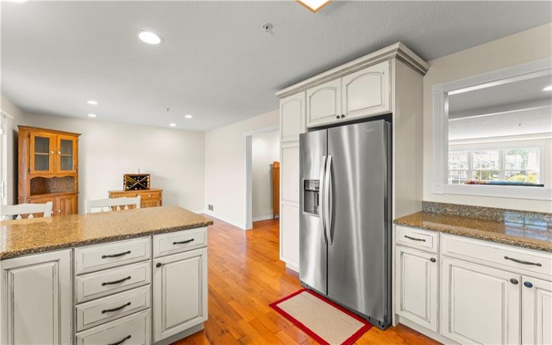 1053 Waterford Ct E, Canonsburg, 15317, 3 Bedroom Bedrooms, 8 Room Rooms,2.1 BathroomBathrooms,Residential,For Sale,Waterford Ct E,1777445
