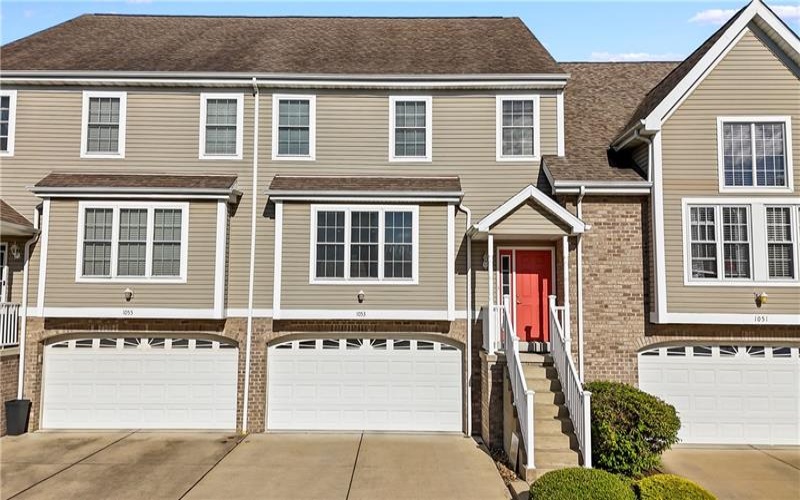 1053 Waterford Ct E, Canonsburg, 15317, 3 Bedroom Bedrooms, 8 Room Rooms,2.1 BathroomBathrooms,Residential,For Sale,Waterford Ct E,1777445
