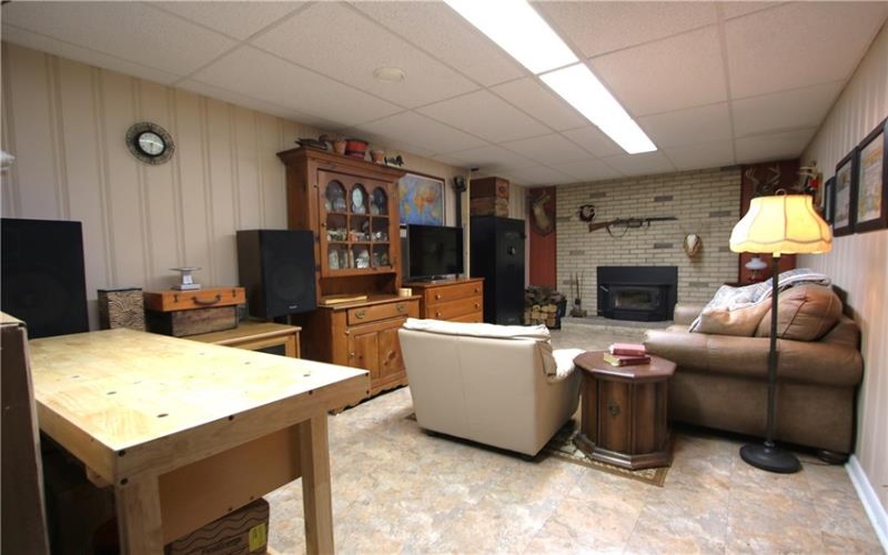 4239 Finleyville Elrama Road, Finleyville, 15332, 3 Bedroom Bedrooms, 9 Room Rooms,2 BathroomBathrooms,Residential,For Sale,Finleyville Elrama Road,1777786