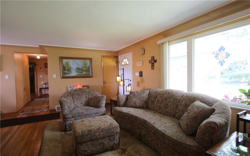 4239 Finleyville Elrama Road, Finleyville, 15332, 3 Bedroom Bedrooms, 9 Room Rooms,2 BathroomBathrooms,Residential,For Sale,Finleyville Elrama Road,1777786