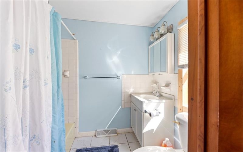 161 Church St, Star Junction, 15482, 2 Bedroom Bedrooms, 5 Room Rooms,1 BathroomBathrooms,Residential,For Sale,Church St,1777888