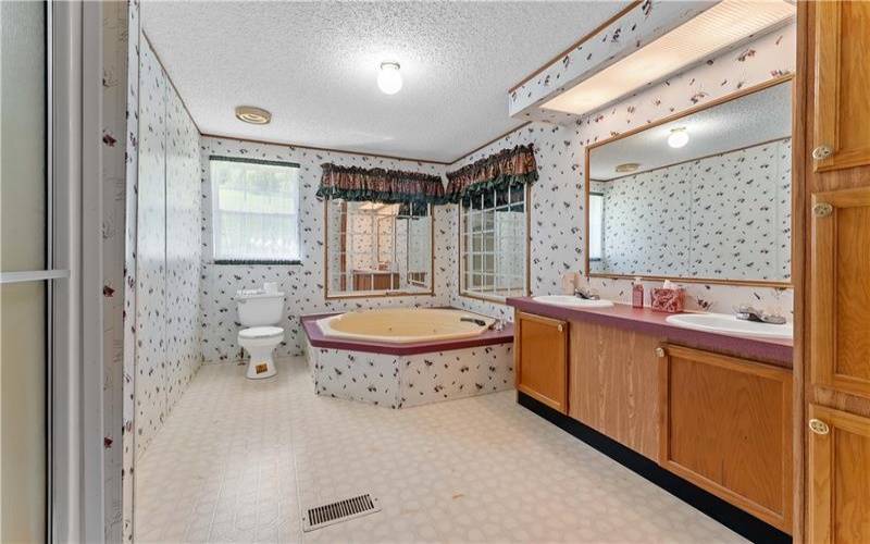 347 Calico Run Rd, Waynesburg, 15370, 3 Bedroom Bedrooms, ,2 BathroomBathrooms,Residential,For Sale,Calico Run Rd,1777896