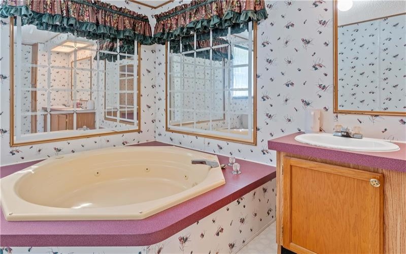 347 Calico Run Rd, Waynesburg, 15370, 3 Bedroom Bedrooms, ,2 BathroomBathrooms,Residential,For Sale,Calico Run Rd,1777896