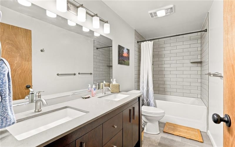182 South Peninsula Drive, Central City, 15926, 3 Bedroom Bedrooms, ,2.2 BathroomBathrooms,Residential,For Sale,South Peninsula Drive,1777947