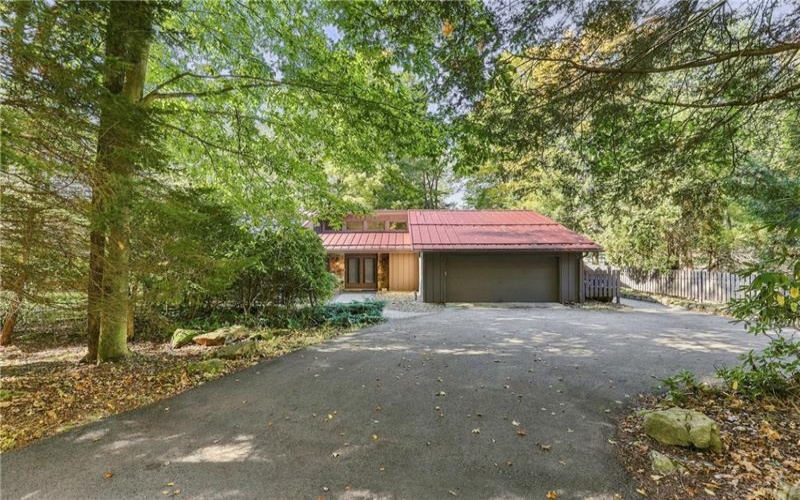 182 South Peninsula Drive, Central City, 15926, 3 Bedroom Bedrooms, ,2.2 BathroomBathrooms,Residential,For Sale,South Peninsula Drive,1777947