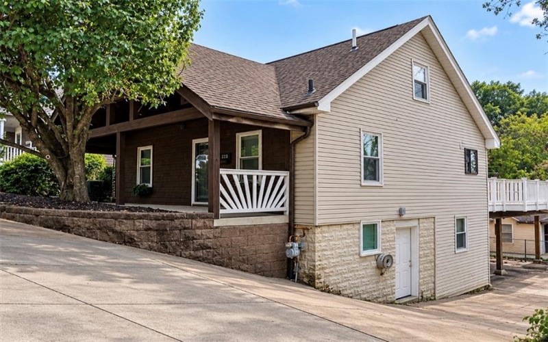 204 Weavertown Rd, Canonsburg, 15317, 2 Bedroom Bedrooms, ,2.1 BathroomBathrooms,Residential,For Sale,Weavertown Rd,1773182