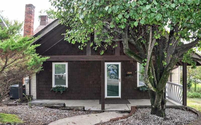204 Weavertown Rd, Canonsburg, 15317, 2 Bedroom Bedrooms, ,2.1 BathroomBathrooms,Residential,For Sale,Weavertown Rd,1773182
