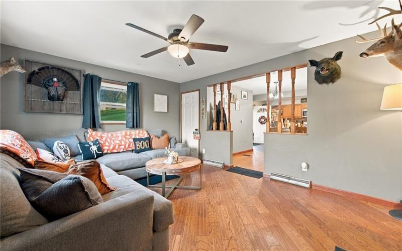 462 BARNEYS RUN ROAD, FREDERICKTOWN, 15333, 3 Bedroom Bedrooms, 8 Room Rooms,1.1 BathroomBathrooms,Residential,For Sale,BARNEYS RUN ROAD,1777218