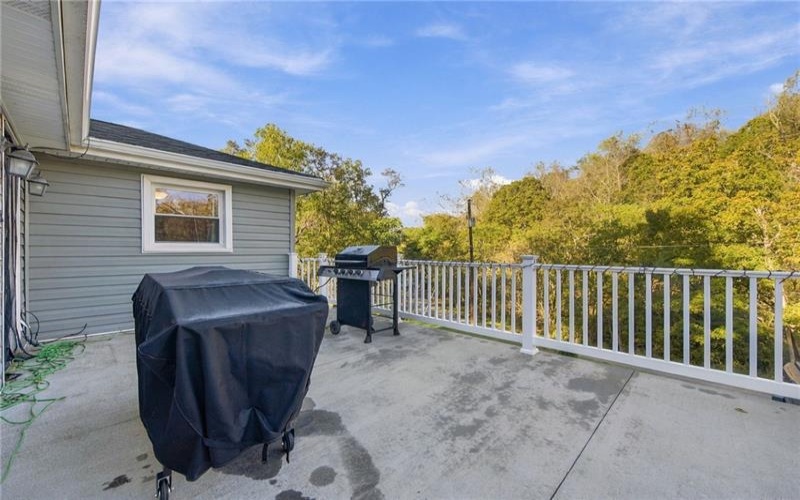 462 BARNEYS RUN ROAD, FREDERICKTOWN, 15333, 3 Bedroom Bedrooms, 8 Room Rooms,1.1 BathroomBathrooms,Residential,For Sale,BARNEYS RUN ROAD,1777218