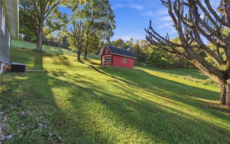 462 BARNEYS RUN ROAD, FREDERICKTOWN, 15333, 3 Bedroom Bedrooms, 8 Room Rooms,1.1 BathroomBathrooms,Residential,For Sale,BARNEYS RUN ROAD,1777218