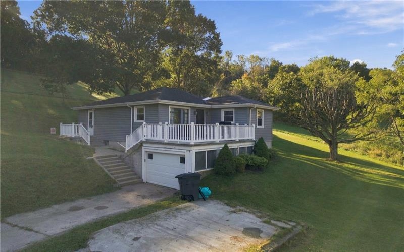 462 BARNEYS RUN ROAD, FREDERICKTOWN, 15333, 3 Bedroom Bedrooms, 8 Room Rooms,1.1 BathroomBathrooms,Residential,For Sale,BARNEYS RUN ROAD,1777218