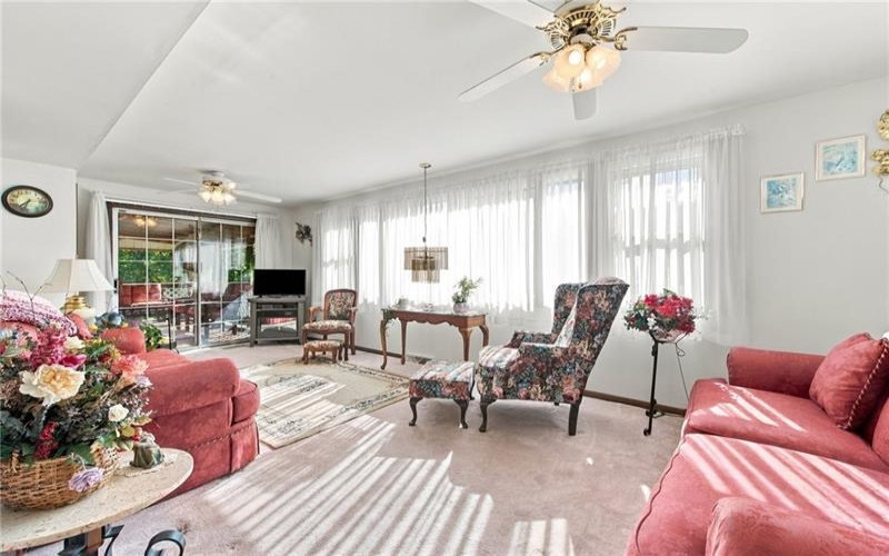 168 HAGUE LANE, UNIONTOWN, 15401, 3 Bedroom Bedrooms, 9 Room Rooms,2 BathroomBathrooms,Residential,For Sale,HAGUE LANE,1777223
