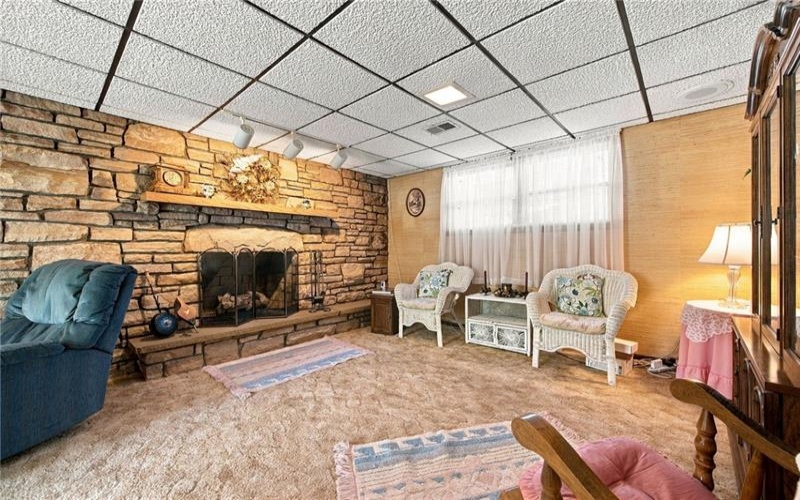 168 HAGUE LANE, UNIONTOWN, 15401, 3 Bedroom Bedrooms, 9 Room Rooms,2 BathroomBathrooms,Residential,For Sale,HAGUE LANE,1777223