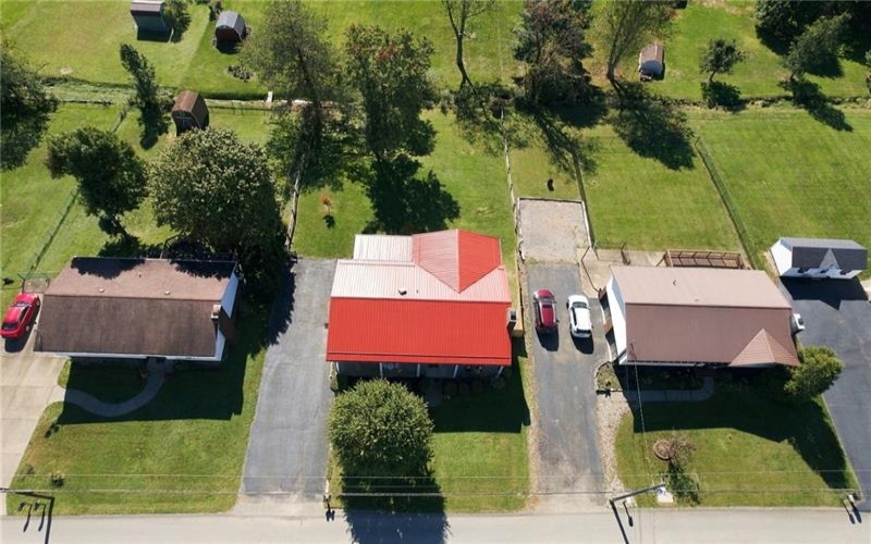 168 HAGUE LANE, UNIONTOWN, 15401, 3 Bedroom Bedrooms, 9 Room Rooms,2 BathroomBathrooms,Residential,For Sale,HAGUE LANE,1777223