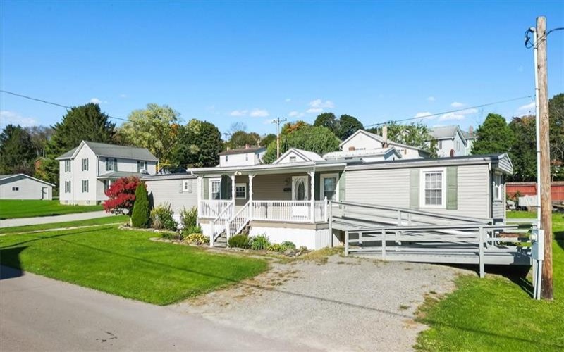 100 High Street, Meyersdale, 15552, 3 Bedroom Bedrooms, ,2 BathroomBathrooms,Residential,For Sale,High Street,1778060