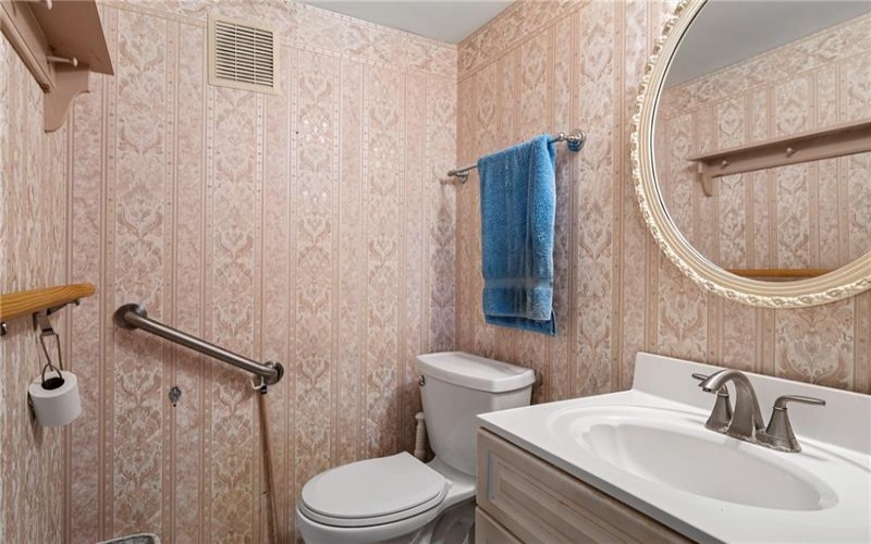467 Hunting Creek Rd, Canonsburg, 15317, 3 Bedroom Bedrooms, ,3 BathroomBathrooms,Residential,For Sale,Hunting Creek Rd,1764234