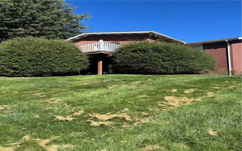 48 Mayflower Dr, Uniontown, 15401, 3 Bedroom Bedrooms, 8 Room Rooms,3 BathroomBathrooms,Residential,For Sale,Mayflower Dr,1778130