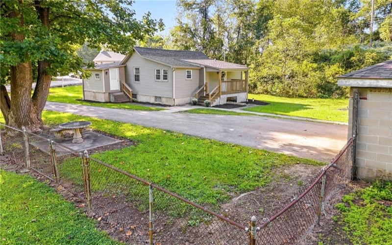 160 Starlite Road, Lemont Furnace, 15456, 2 Bedroom Bedrooms, 5 Room Rooms,2 BathroomBathrooms,Residential,For Sale,Starlite Road,1774479