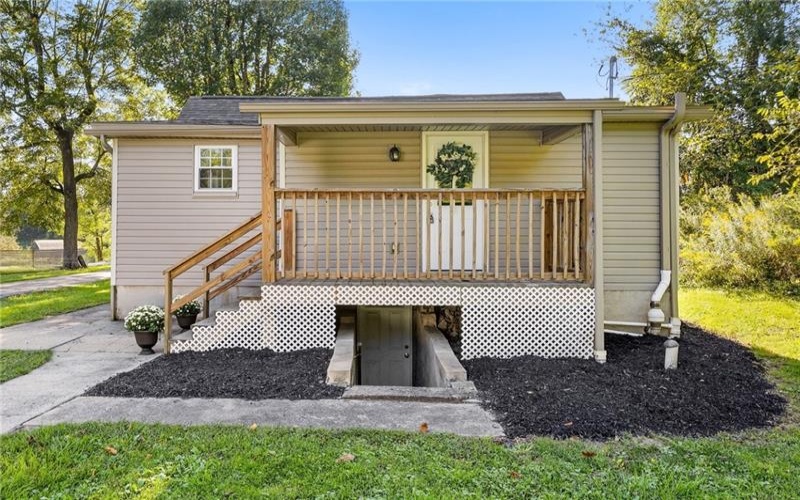160 Starlite Road, Lemont Furnace, 15456, 2 Bedroom Bedrooms, 5 Room Rooms,2 BathroomBathrooms,Residential,For Sale,Starlite Road,1774479