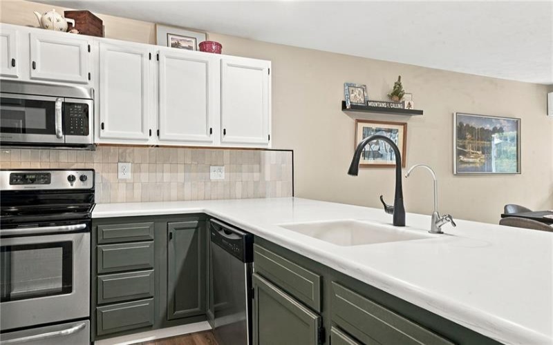 1803 Eagles Ridge Court, Hidden Valley, 15502, 3 Bedroom Bedrooms, 8 Room Rooms,2.1 BathroomBathrooms,Residential,For Sale,Eagles Ridge Court,1775397