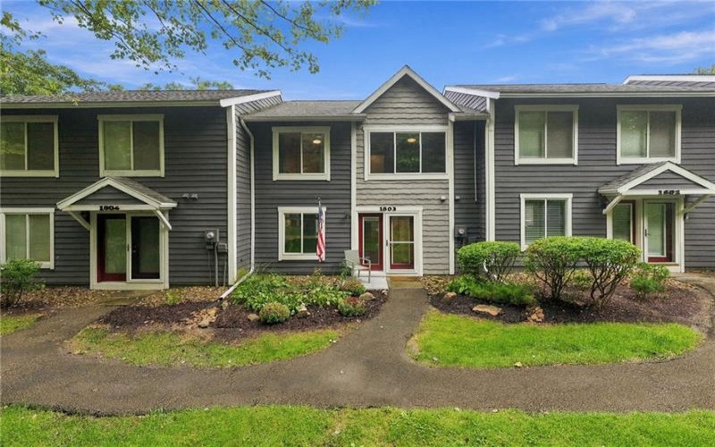 1803 Eagles Ridge Court, Hidden Valley, 15502, 3 Bedroom Bedrooms, 8 Room Rooms,2.1 BathroomBathrooms,Residential,For Sale,Eagles Ridge Court,1775397