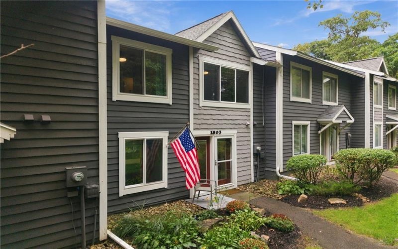 1803 Eagles Ridge Court, Hidden Valley, 15502, 3 Bedroom Bedrooms, 8 Room Rooms,2.1 BathroomBathrooms,Residential,For Sale,Eagles Ridge Court,1775397