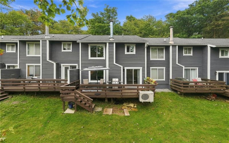 1803 Eagles Ridge Court, Hidden Valley, 15502, 3 Bedroom Bedrooms, 8 Room Rooms,2.1 BathroomBathrooms,Residential,For Sale,Eagles Ridge Court,1775397
