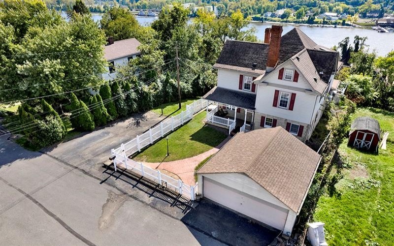35 Solomon St, Belle Vernon, 15012, 4 Bedroom Bedrooms, 13 Room Rooms,2.2 BathroomBathrooms,Residential,For Sale,Solomon St,1777559